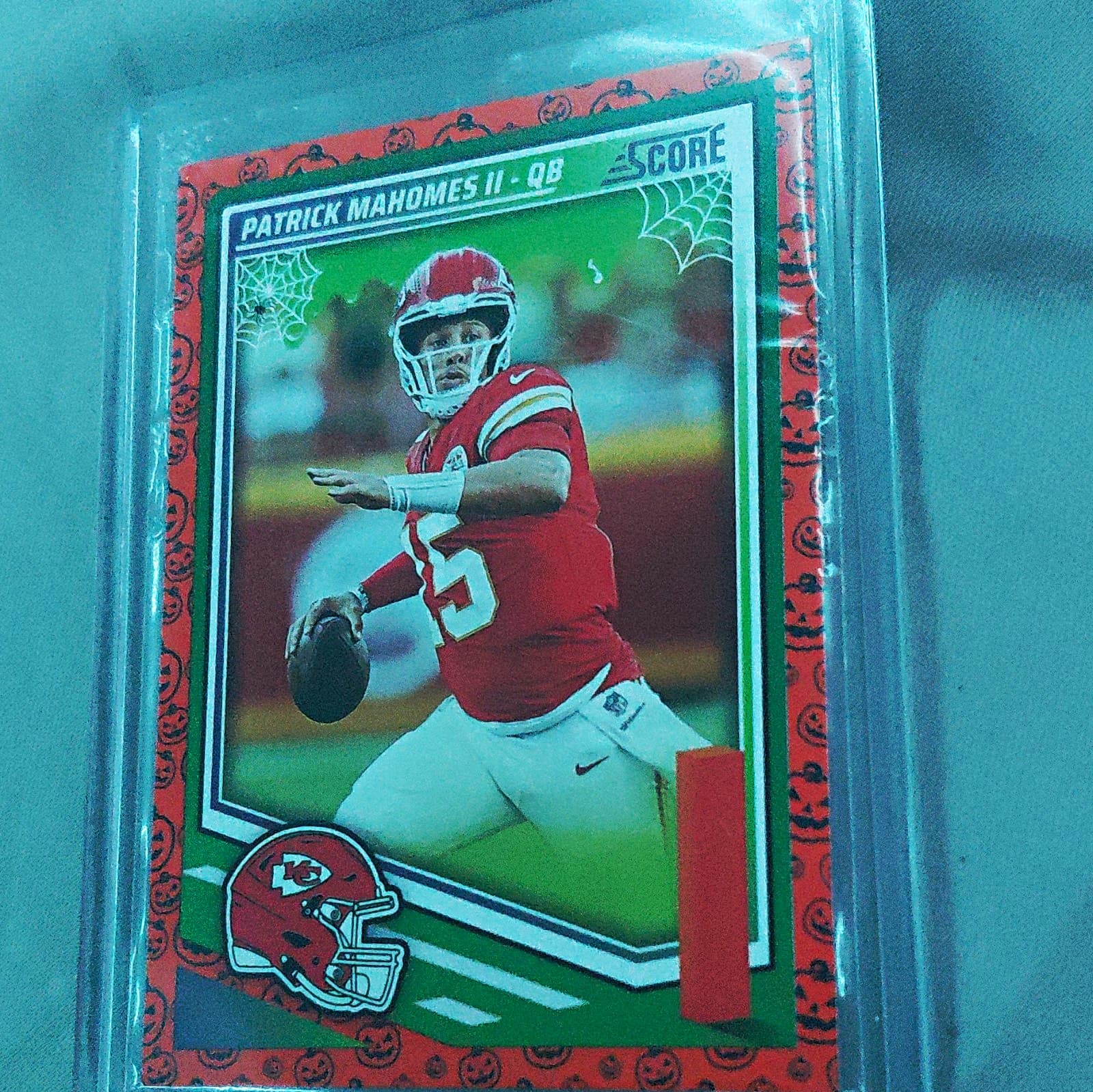Listing photo for Panini Score 2025 Patrick Mahomes II #100 Kansas City Chiefs NFL Card