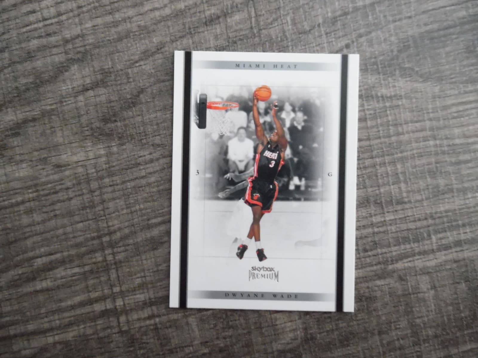 Listing photo for Dwyane Wade Miami Heat 2004-05 Fleer Skybox Premium NBA Card #1